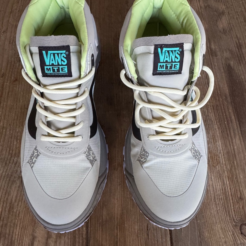 New VANS MTE Crosspath Mid Shoes - Unisex Sold out Women’s 9.5/ Men’s 8 $140 - Picture 3 of 8